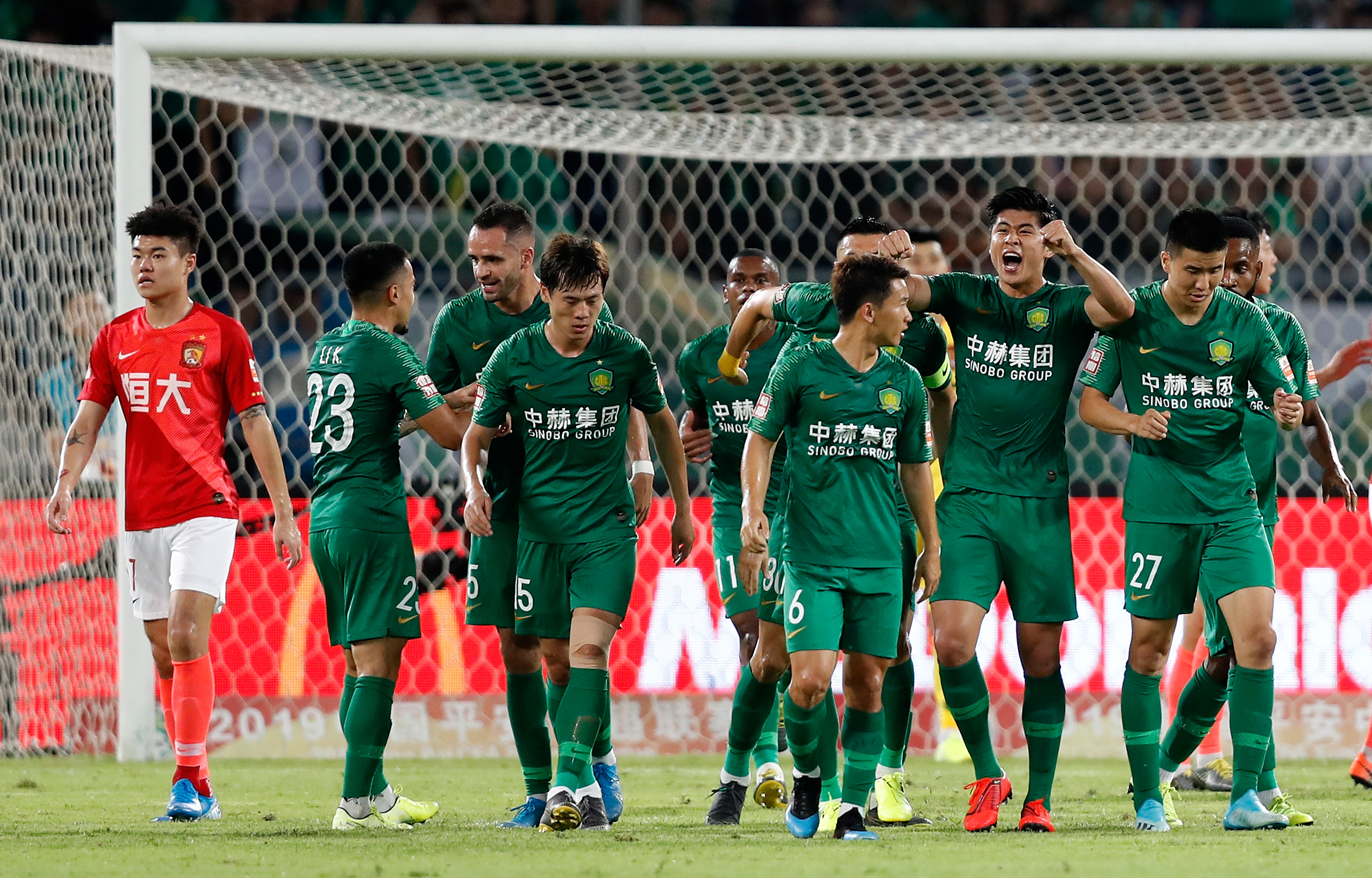 恒大迎战国安，恶战引爆中超舞台