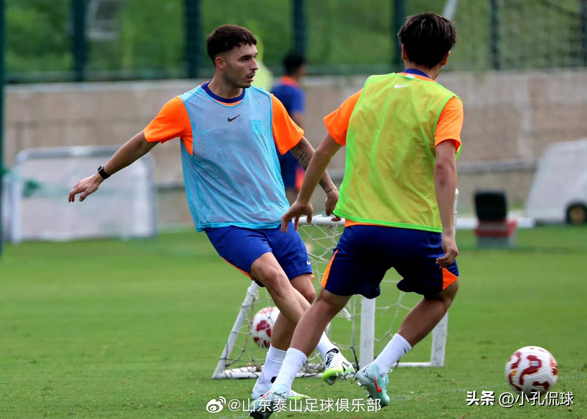 包含赛场氛围骤然升温，球队实力悬殊的词条